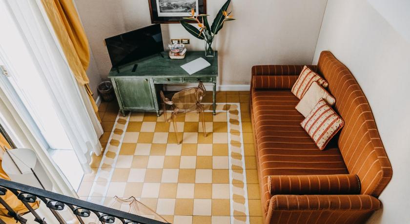 Image of Junior Suite 16