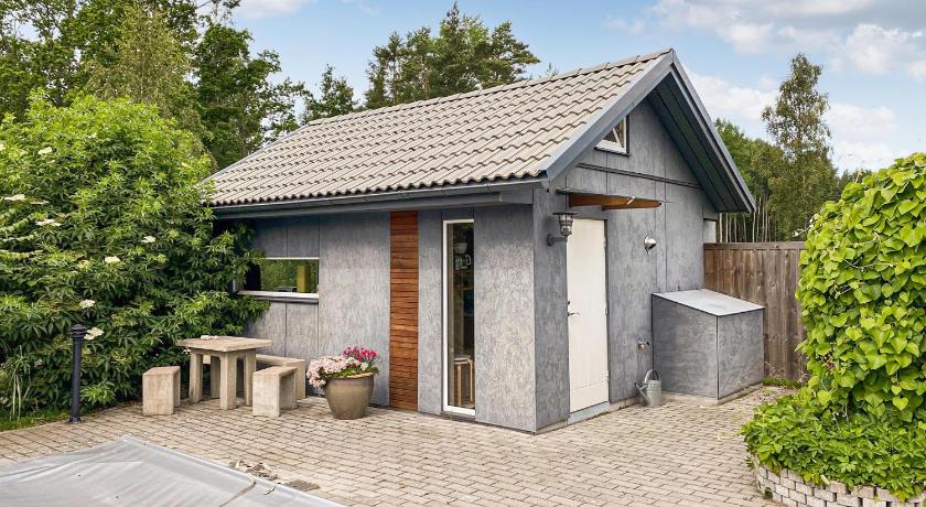Amazing home in Hagby with 1 Bedrooms and WiFi — Hotel in Kalmar