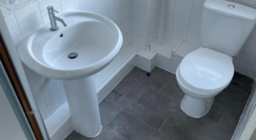 Golders guesthouse photo