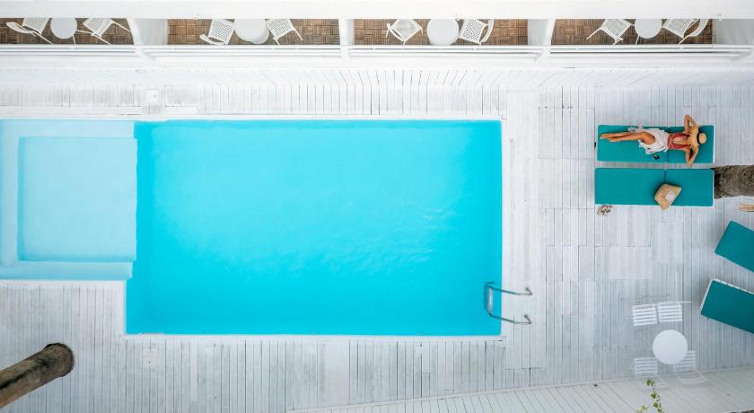 Azure Mare Hotel photo