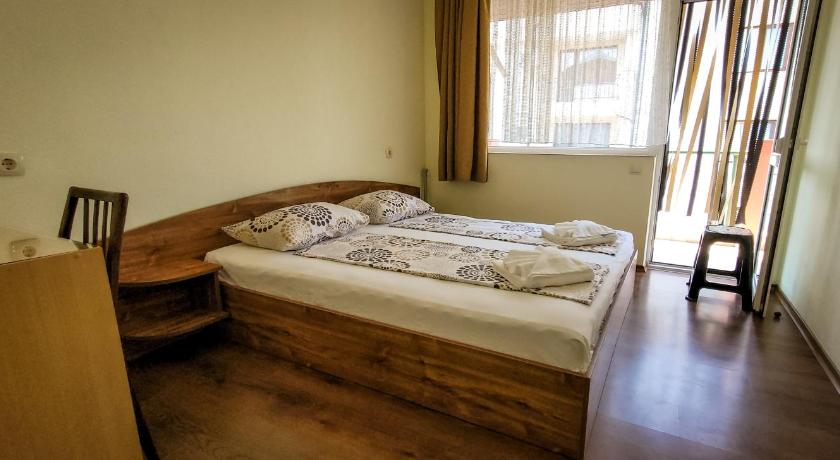 Стаи за гости Нептун — Hotel in Tsarevo
