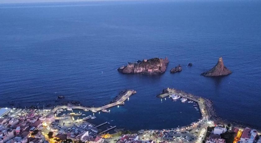 アチ・トレッツァ L'Isola e i Faraglioni house 3つ星 シングルルーム 客室