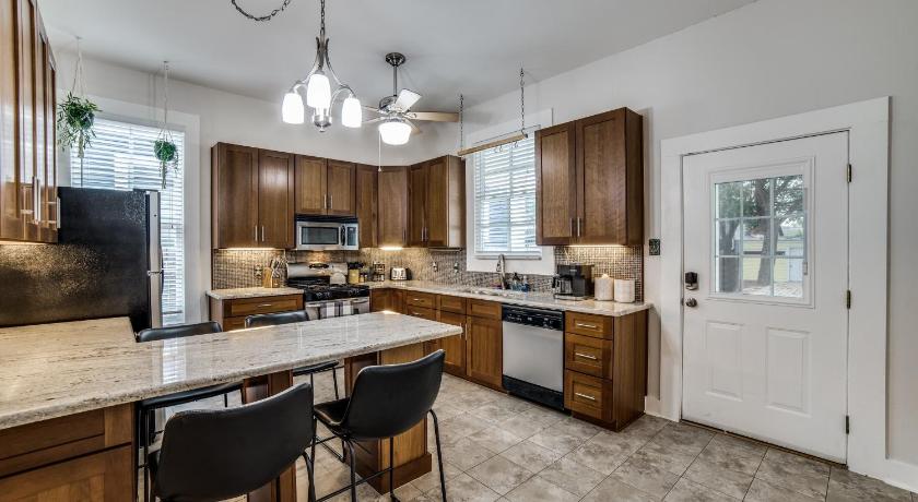 샌안토니오 (TX) Downtown Historic 2Bdrm, Walk to Riverwalk, Alamo; Beautifully Renovated! 4성급 숙소 전망