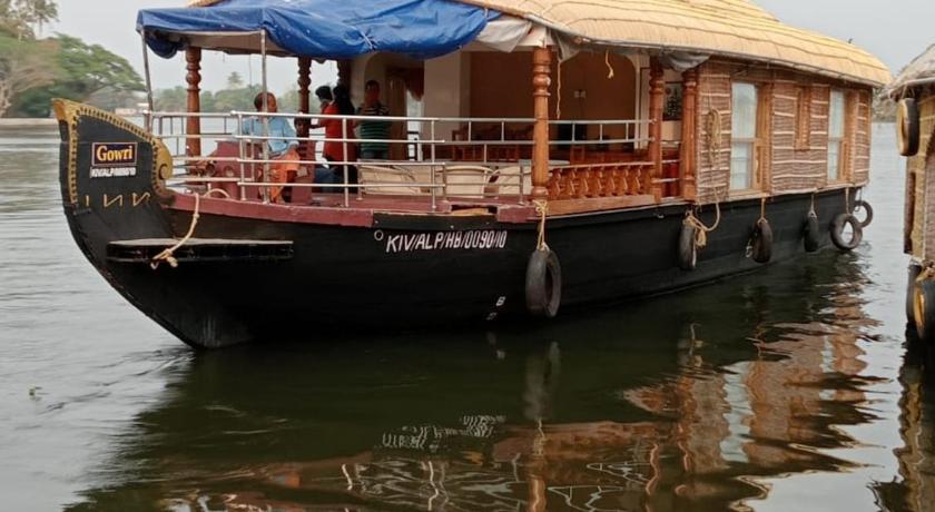 Sreekrishna Houseboat C/o Sreekrishna ayurveda Panchakarma Centre                                photo