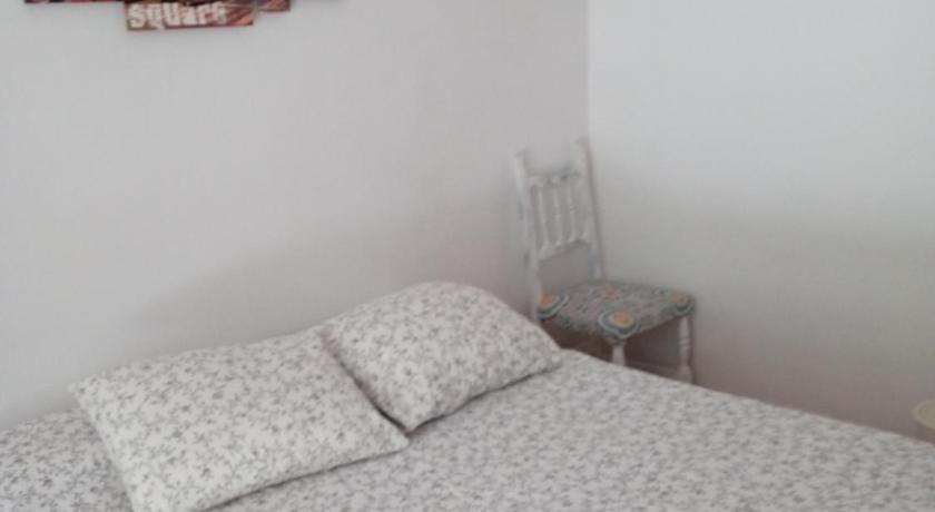 Habitacion con patio en piso compartido — Hotel in Capellades