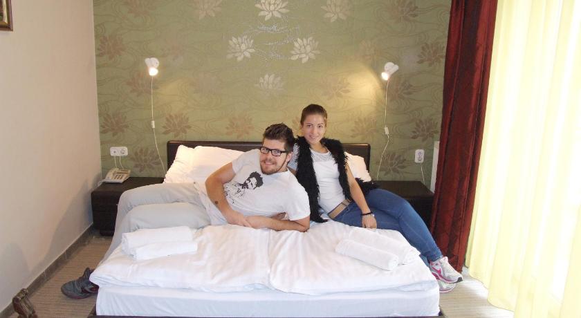 Image of Standard Double Room 4