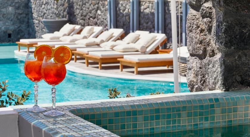 Swimming pool, Amara Suites Santorini in Santorini
