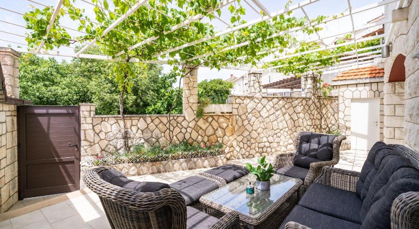 Holiday Home King — Hotel in Dubrovnik