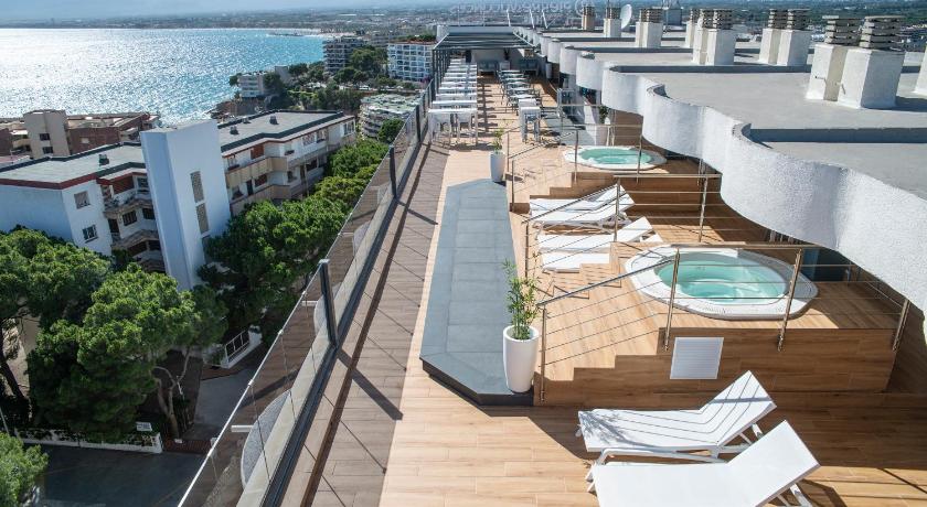 Hotel Salou Sunset by Pierre &amp; Vacances — Hotel in Salou