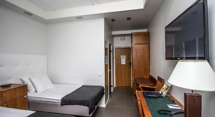 Image of 2 Single Beds, Sauna, Nonsmoking 4