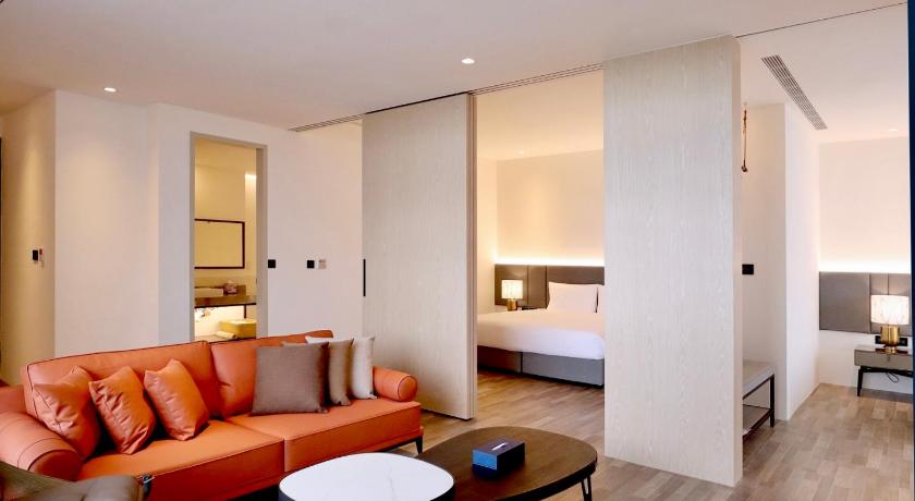 Image of Deluxe Suite 1