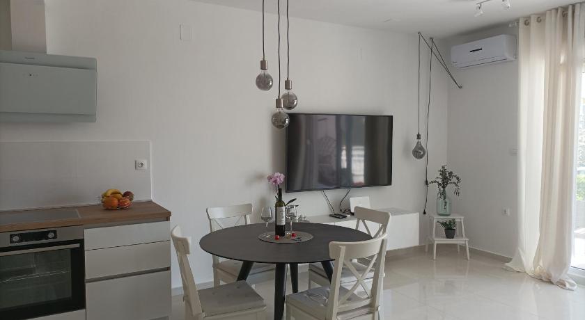 Luxury Apartment Meje - image 13