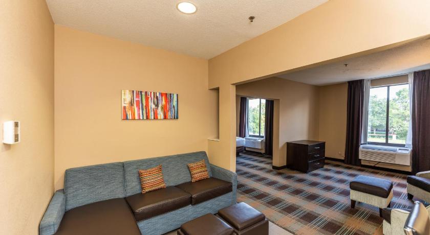 Image of 2 Queen Beds, Suite, Nonsmoking 10
