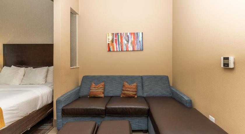 Image of 2 Queen Beds, Suite, Nonsmoking, Accessible 11