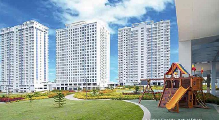Wind Residence Designer Appt overlooking Taal Lake - image 29