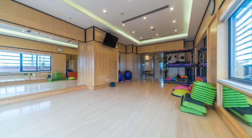 Ramada by Wyndham Yichang – Yichang, OH