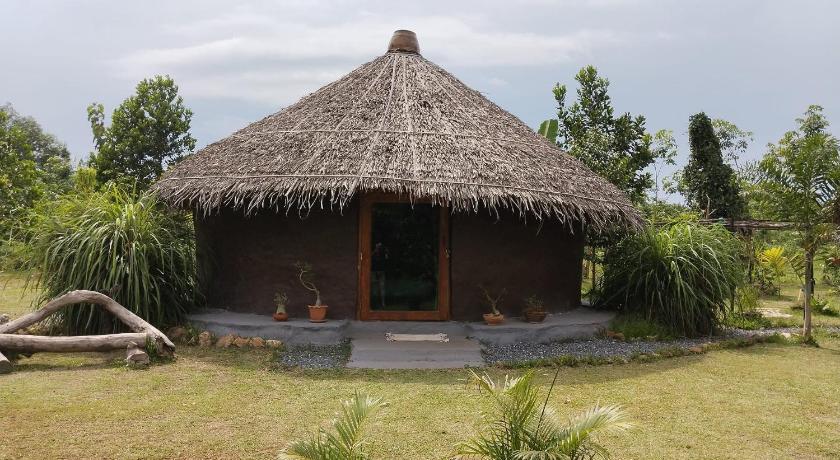 Baan Farang Homestay Phra Saeng — Hotel in Surat Thani