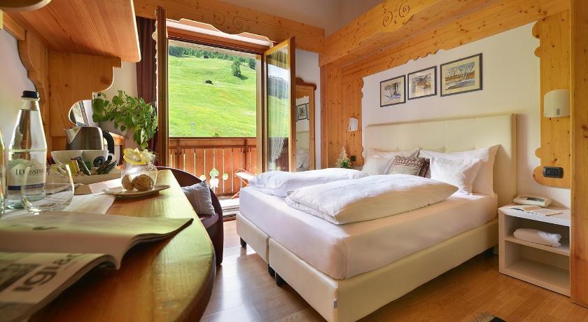 Hotel Posta photo