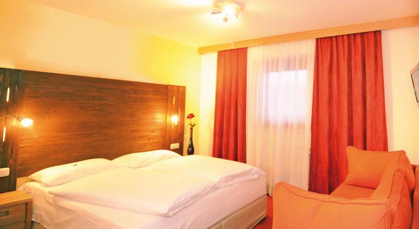 Image of Double Room with Balcony 3