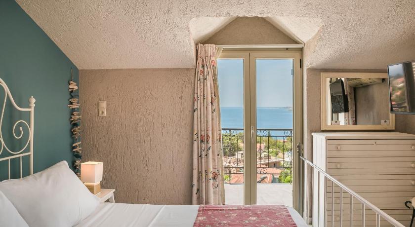 Image of Studio with Sea View 0