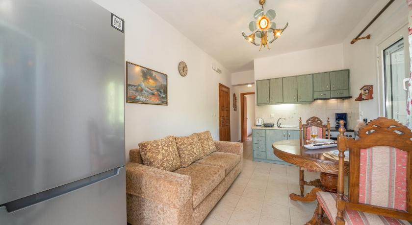 Eleonas Apartments photo