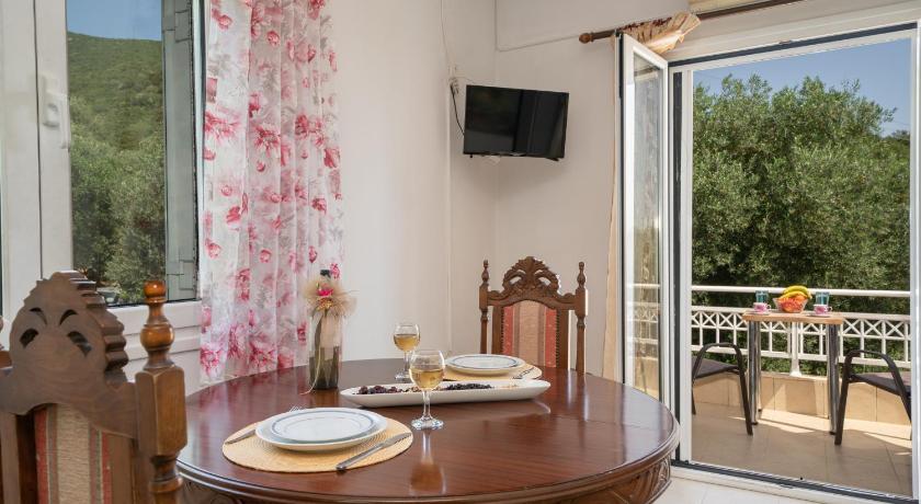 Eleonas Apartments photo