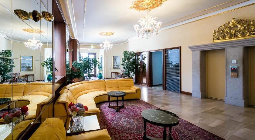 Hotel Milan Speranza Au Lac photo
