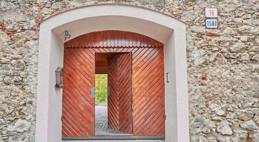 "Na Skale " Apartment in center, free parking