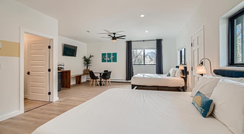 Uplift Inn
