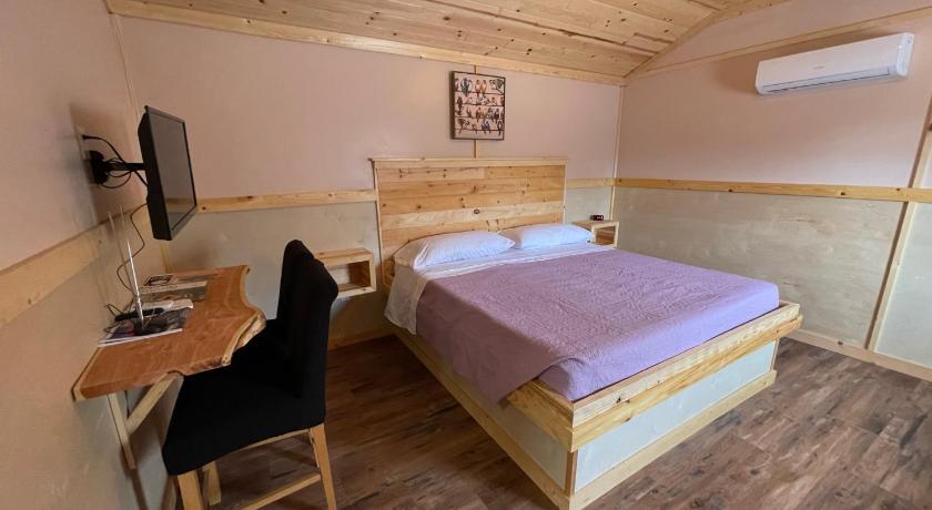 The Nest Cabin Resort - Roadrunner #8 photo