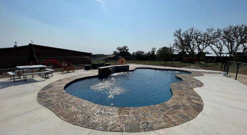 The Nest Cabin Resort - Roadrunner #8 — Hotel in Bandera (TX)