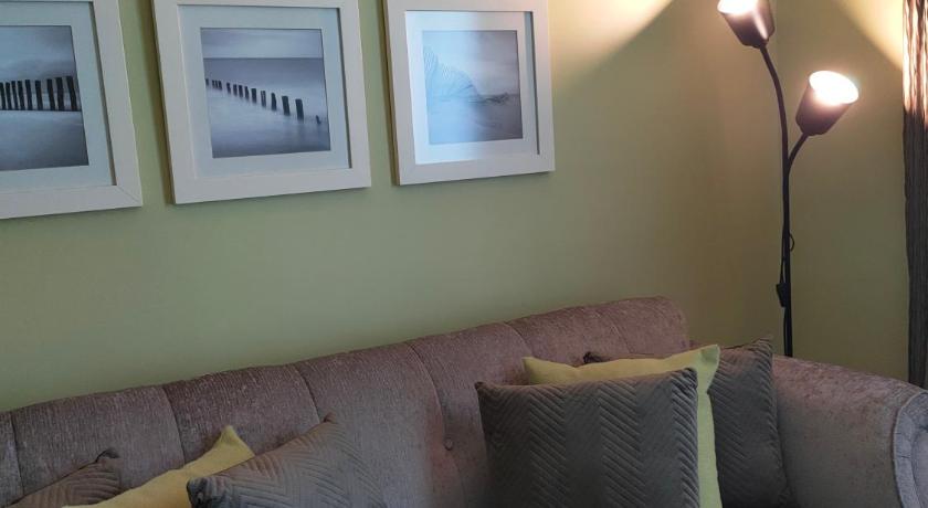 Studio One Bedroom KTC photo
