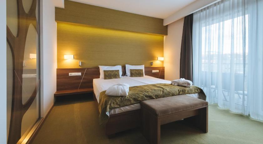Imola Hotel Platan photo