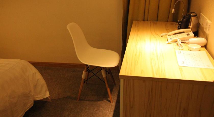 Image of Queen Special 13