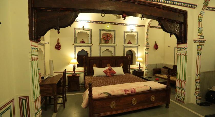 Radhika Haveli Hotel