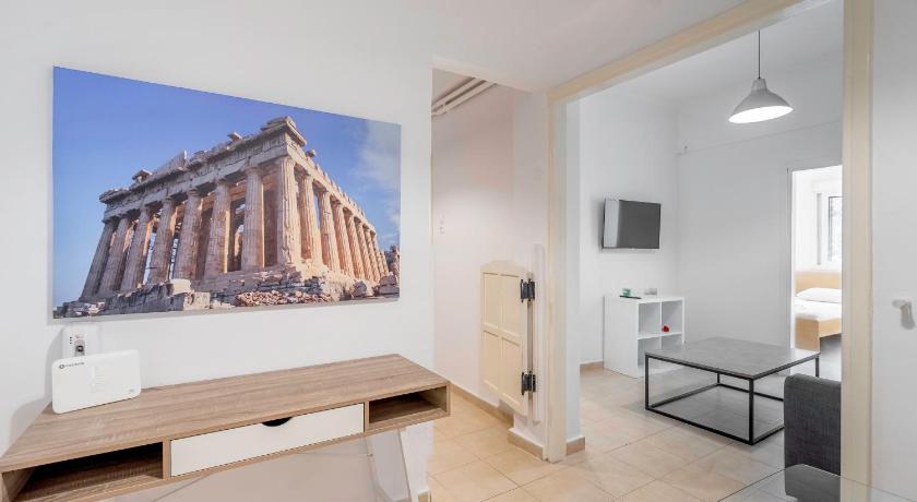 Apartment 1km from Acropolis Filoppapou Hill — Hotel in Athens