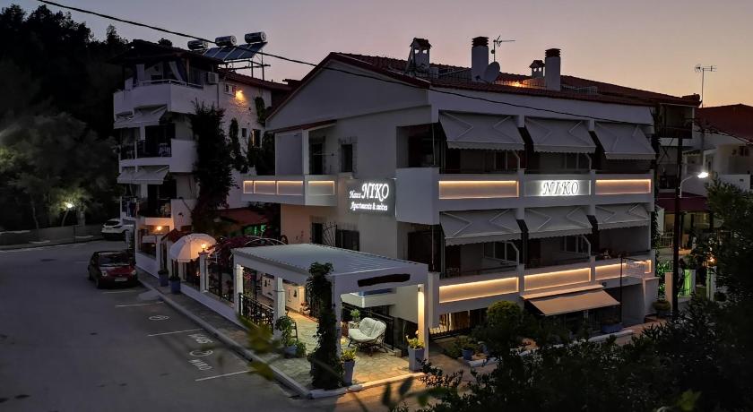 Haus Niko Apartments and Suites — Hotel in Chalkidiki