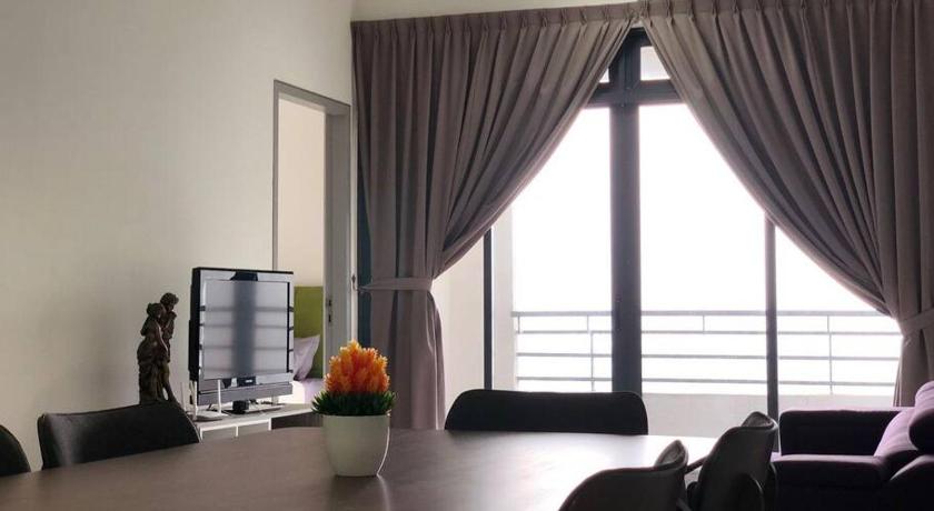 One Tebrau,  Scenery Suite by HomestayJB photo