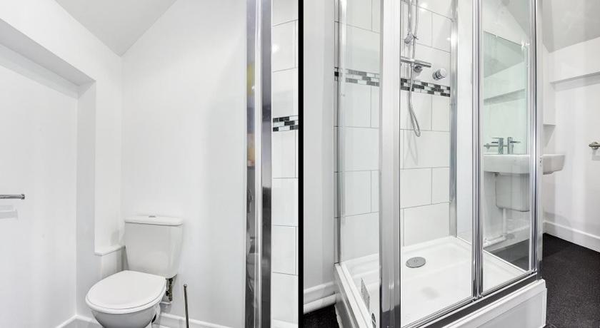 Townhouse PLUS @ 166 Edleston Road Crewe - image 5