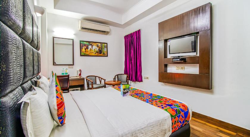 OYO 9269 Hotel The Cameron photo