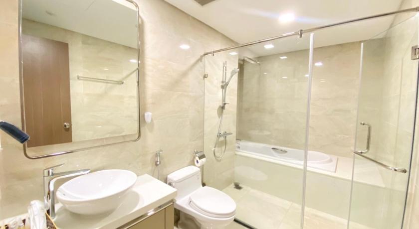 Luxury 4 bedroom apartment in Landmark 81 photo