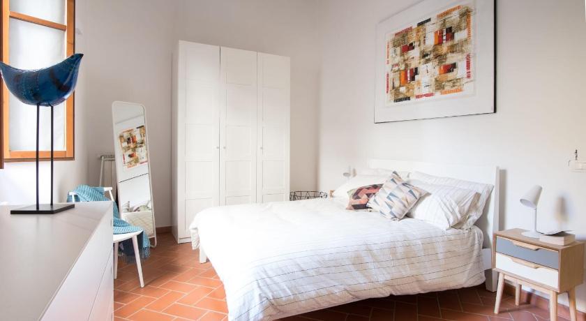 Designer Apartment in Central Florence - hosted by Sweetstay — Hotel in Florence