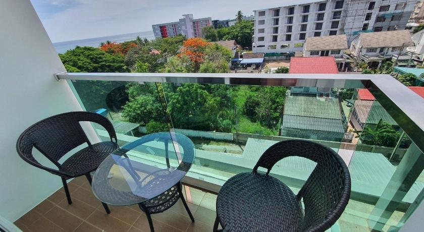 Top Flr Seaview & Rooftop Pool @Blu X photo