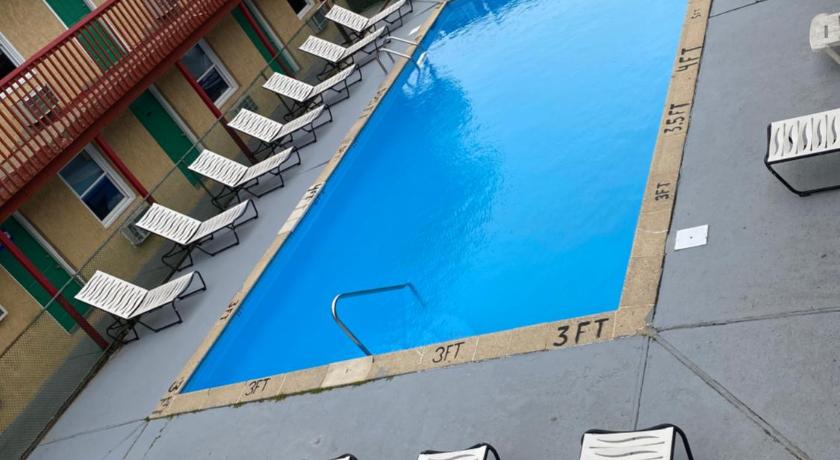 Offshore Motel photo