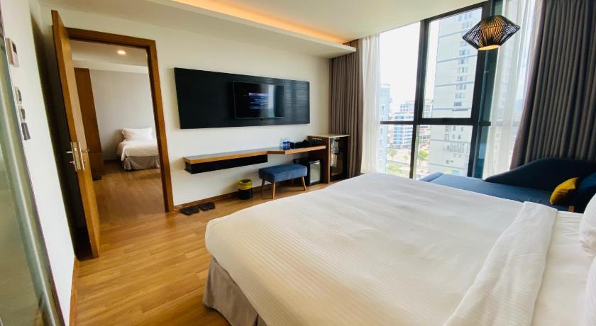 Image of Deluxe Suite Family 1