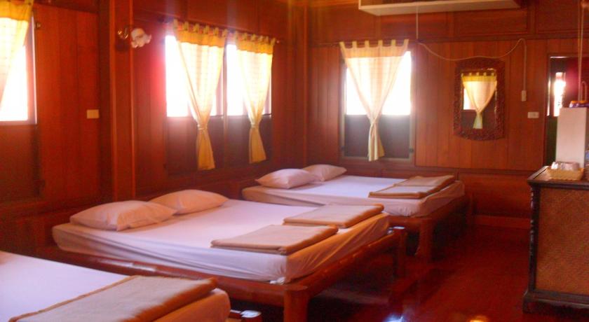 Image of Family Room with Terrace 3