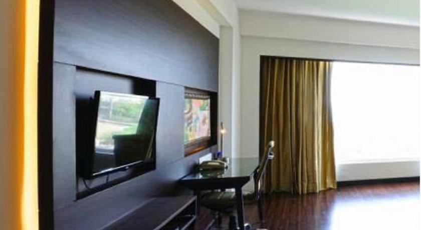 Country Inn and Suites By Radisson Gurugram Sohna Road