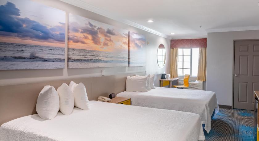 Immagine di Camera con 2 Letti Matrimoniali Queen Size - Non Fumatori (2 Queen Beds Non Smoking) 3