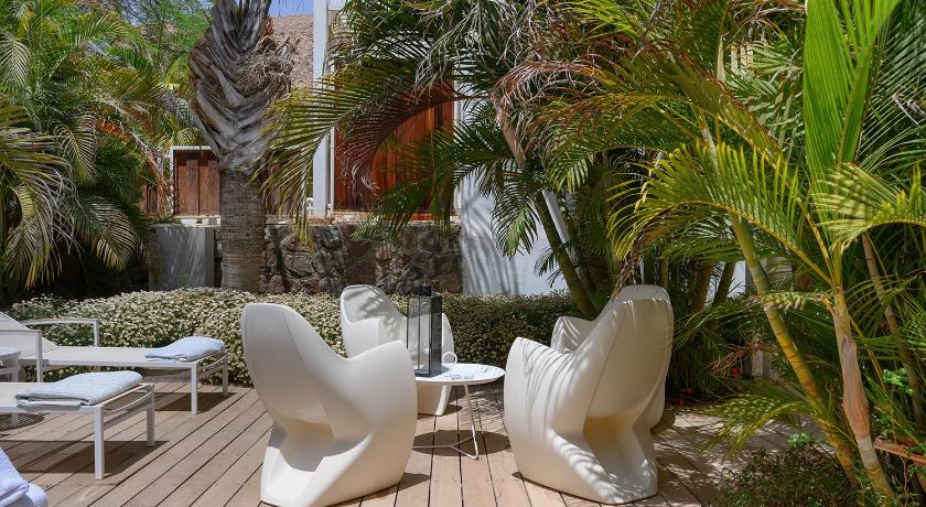 Image of junior suite garden access 6