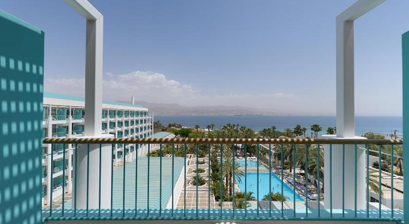 Image of Twin Room Pool view 1